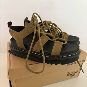 NWT Dr. Martens Nartilla Women’s Gladiator Sandals Size 7